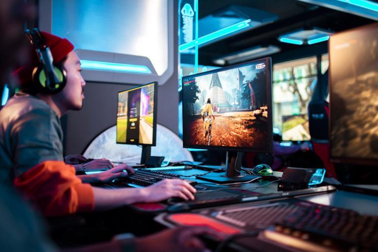 Strategies for Game developers to Thrive in a Competitive market