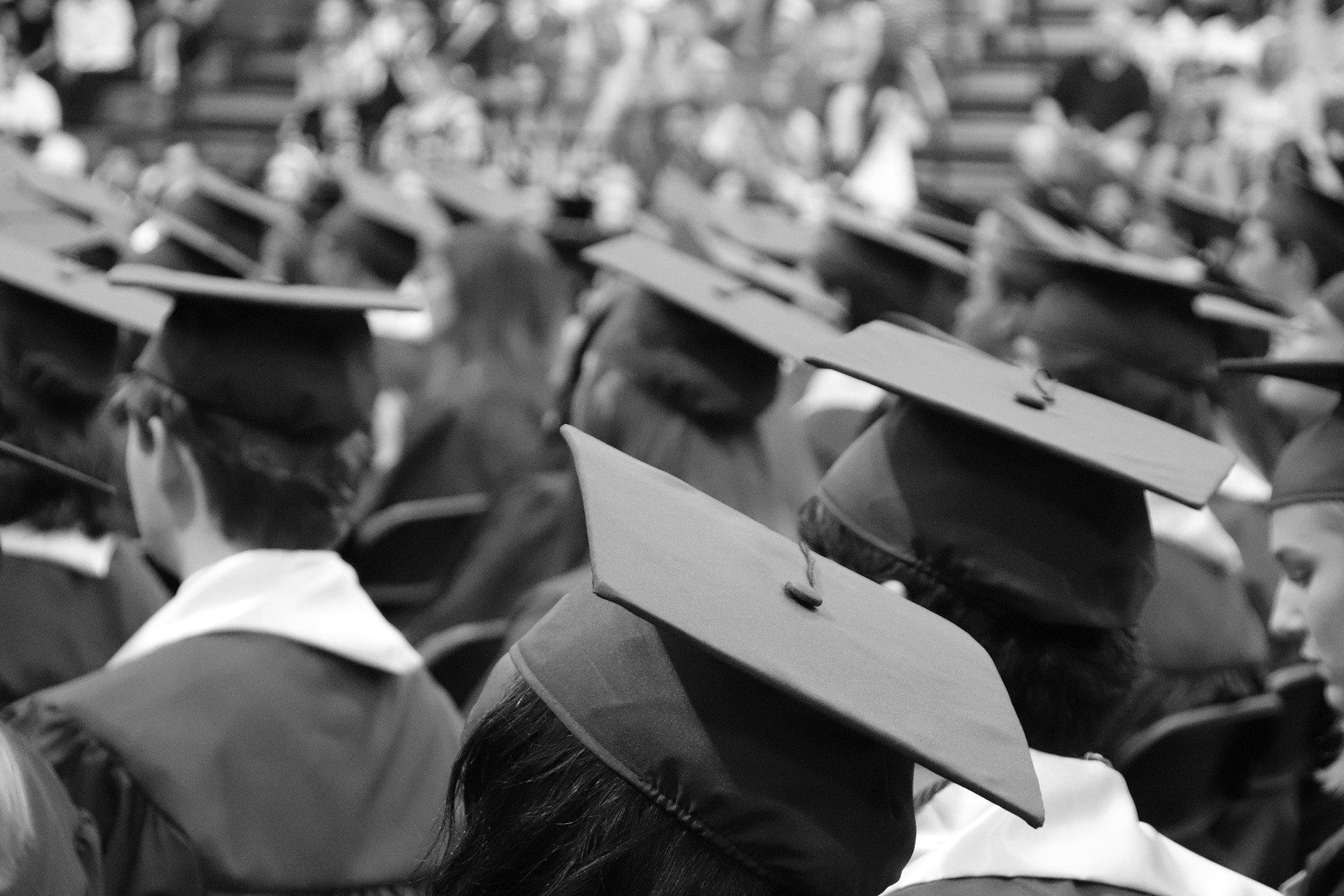 Graduation cap representing federal student loan repayment options
